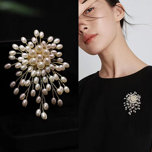 🎄Christmas Carnival🎁✨Ladies' High-end Exquisite Handmade Pearl Brooch