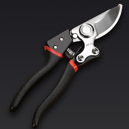 Pruning Shears with Locking Safety Feature